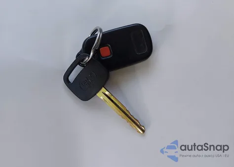 2003 Toyota Corolla Le z USA, uszkodzony, nr VIN 2T1BR38E53C128311